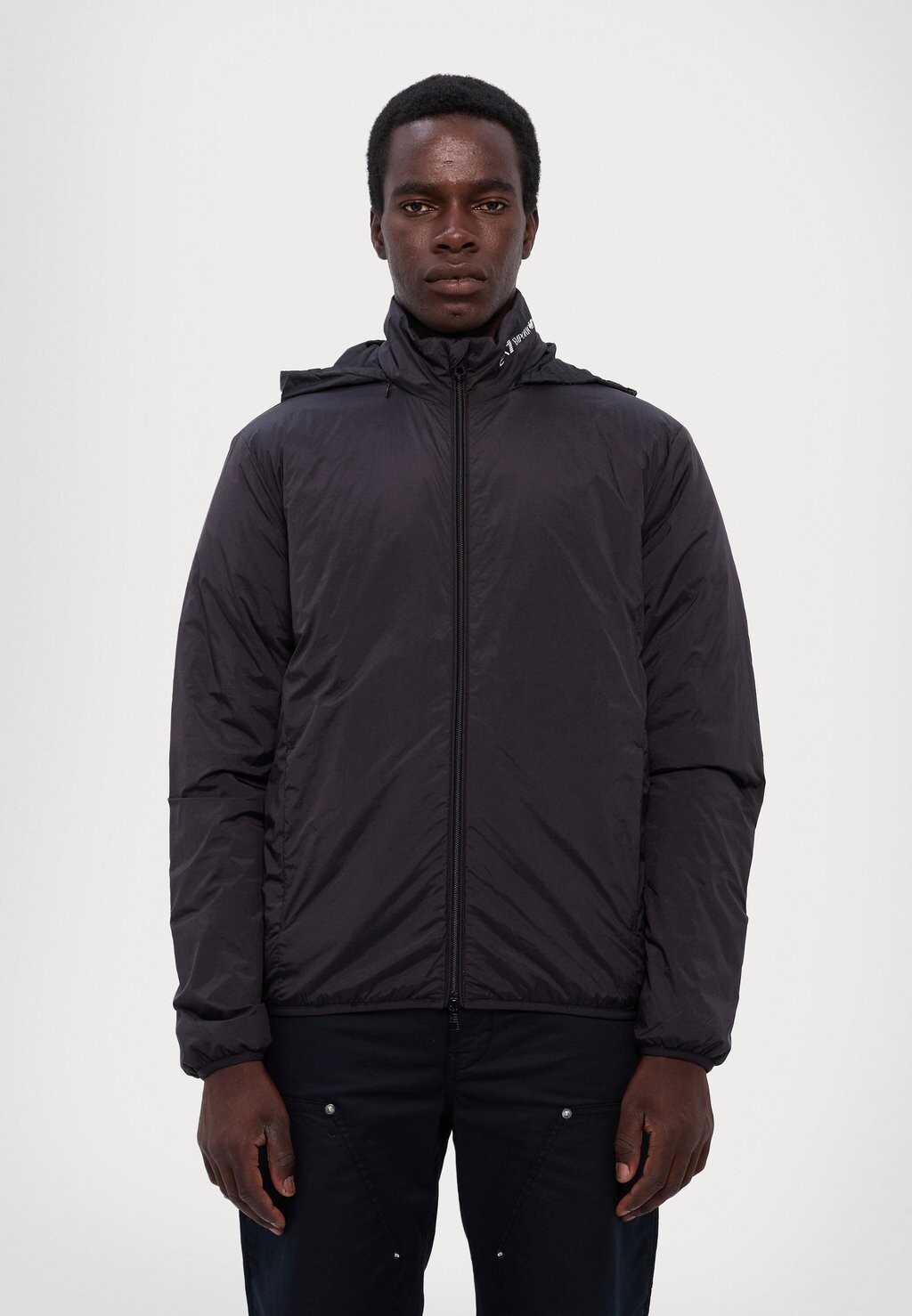

Легкая куртка GIUBBOTTO UNISEX EA7 Emporio Armani, черный