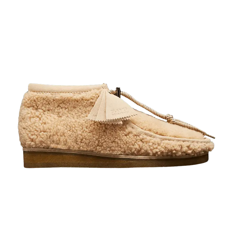 

Кроссовки Moncler Clarks x Moncler Wallabee Shearling Beige, коричневый