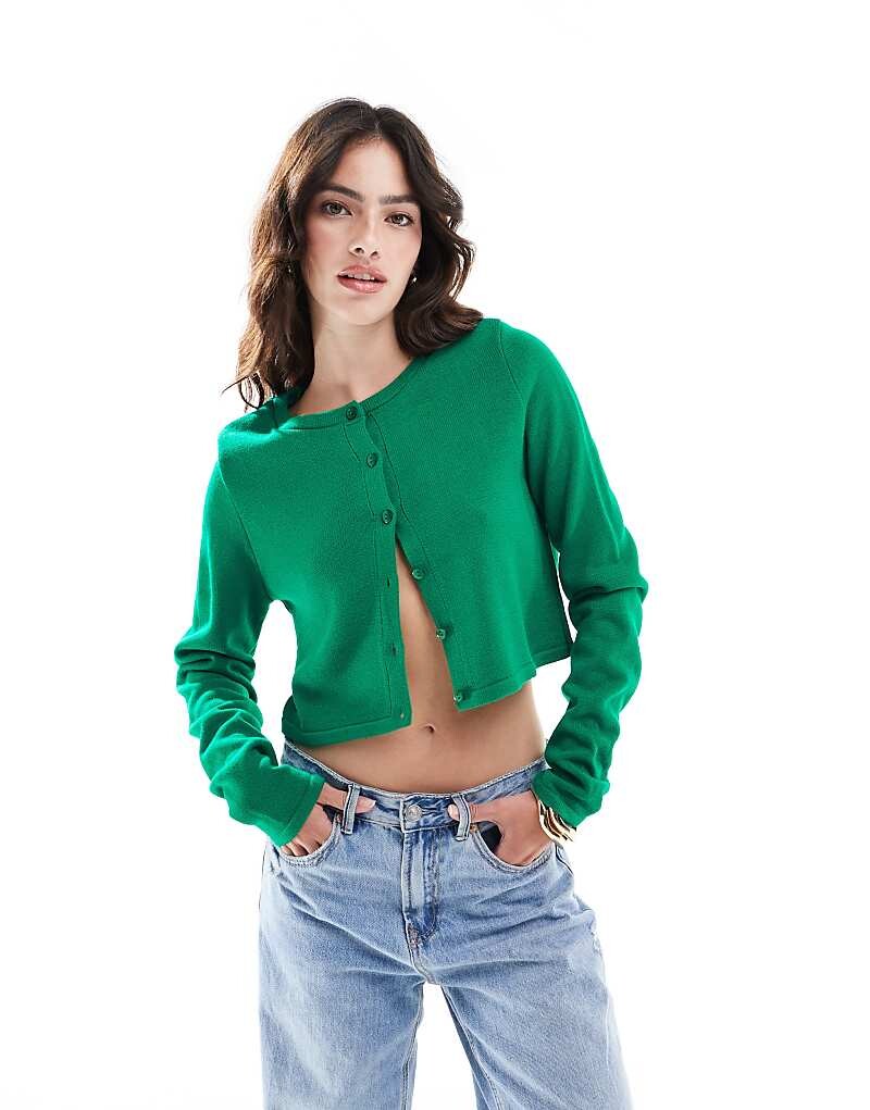 

Зеленый вязаный укороченный кардиган с круглым вырезом ASOS DESIGN