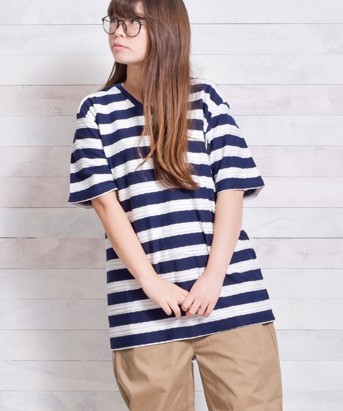 

Футболка с V-образным вырезом и жаккардовой каймой Bling Leads