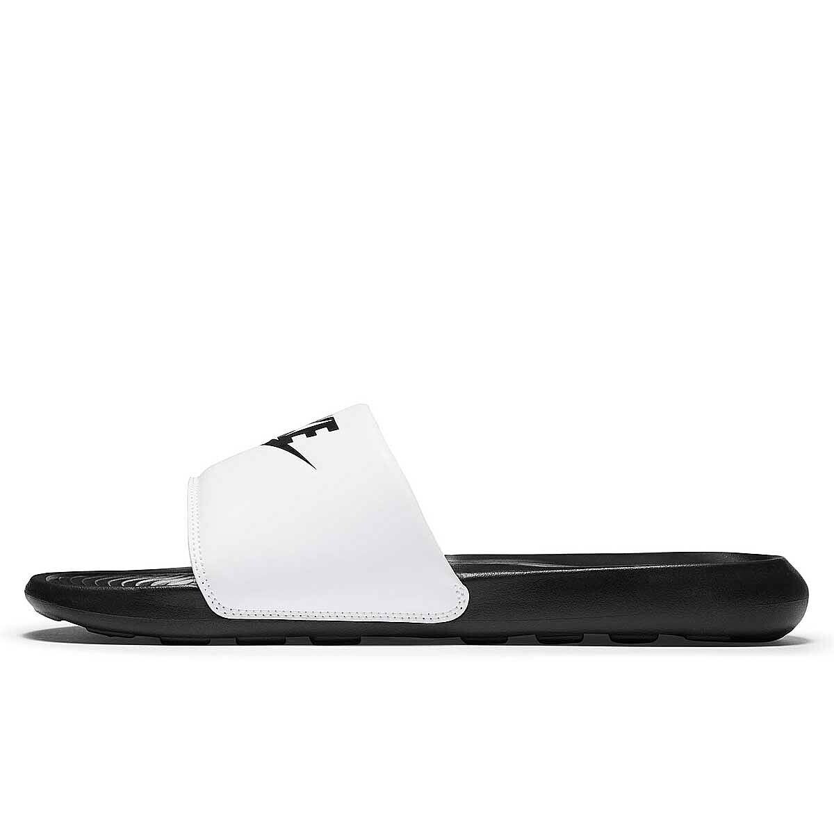 

Сандалии VICTORI ONE SLIDE Nike, цвет Weiß/Schwarz/Weiß