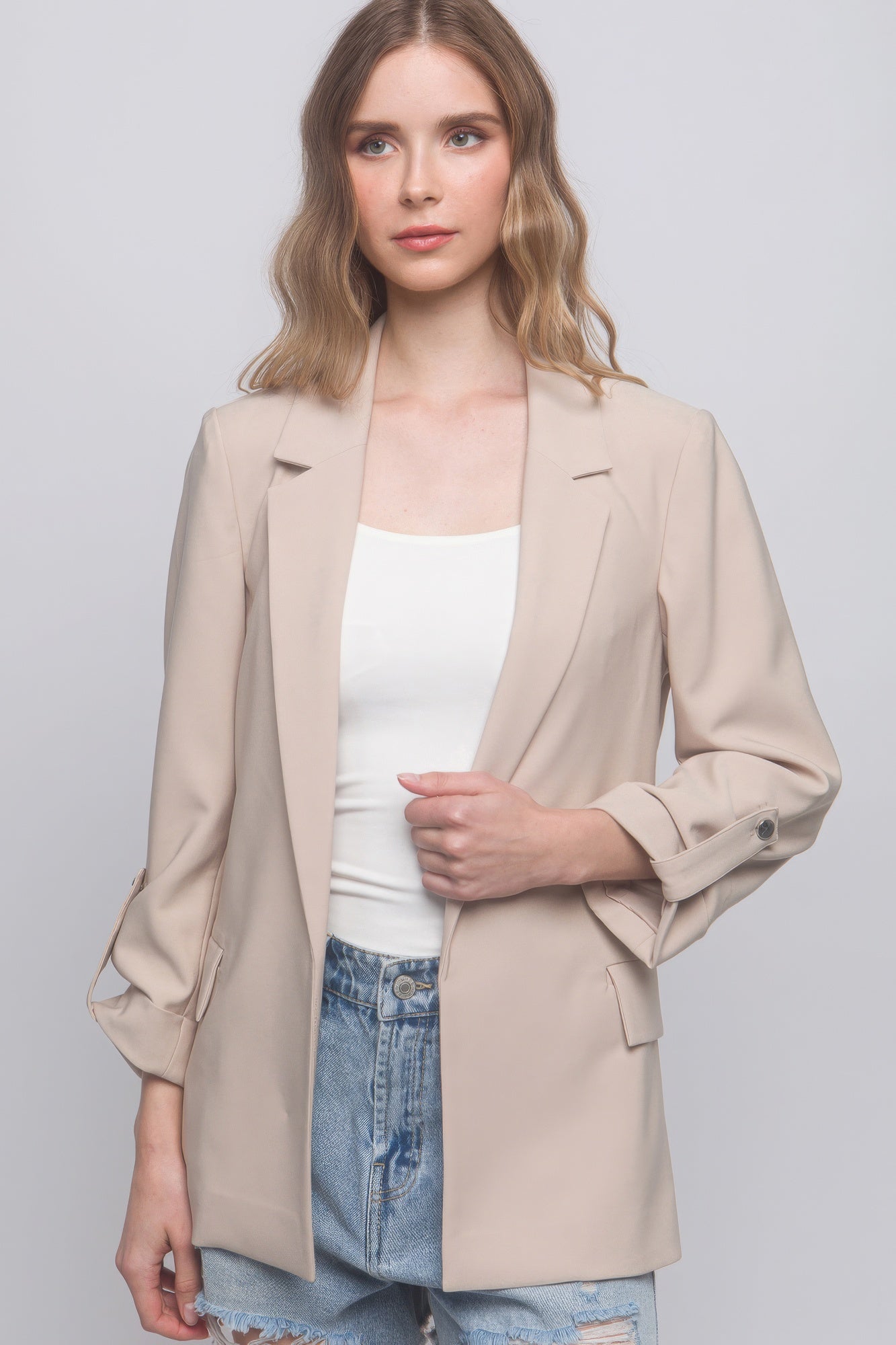 

Тканый однотонный блейзер с рукавами 3/4 FASHNZFAB, хаки