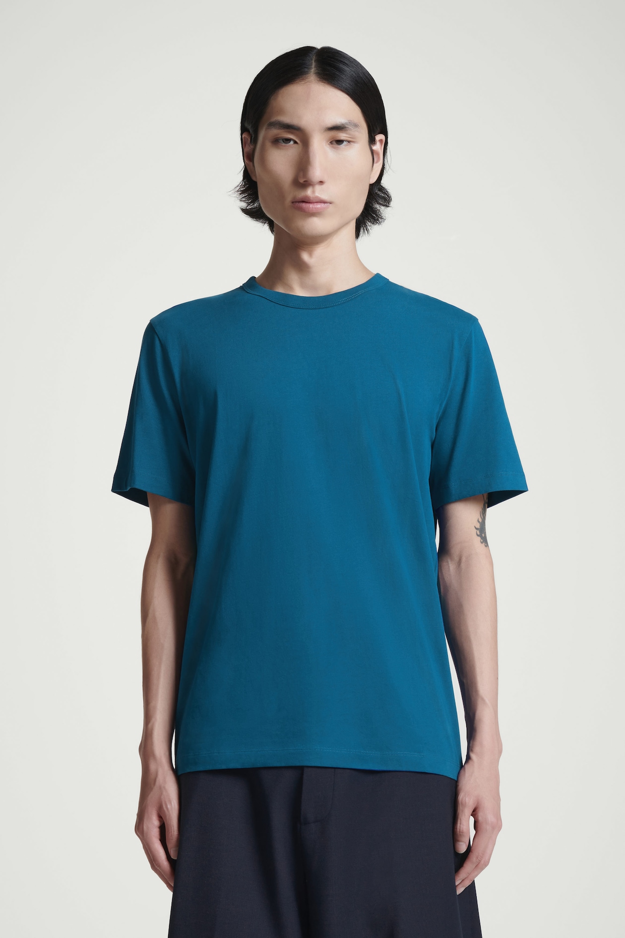 

Футболка из матового хлопка – regular fit COS, синий