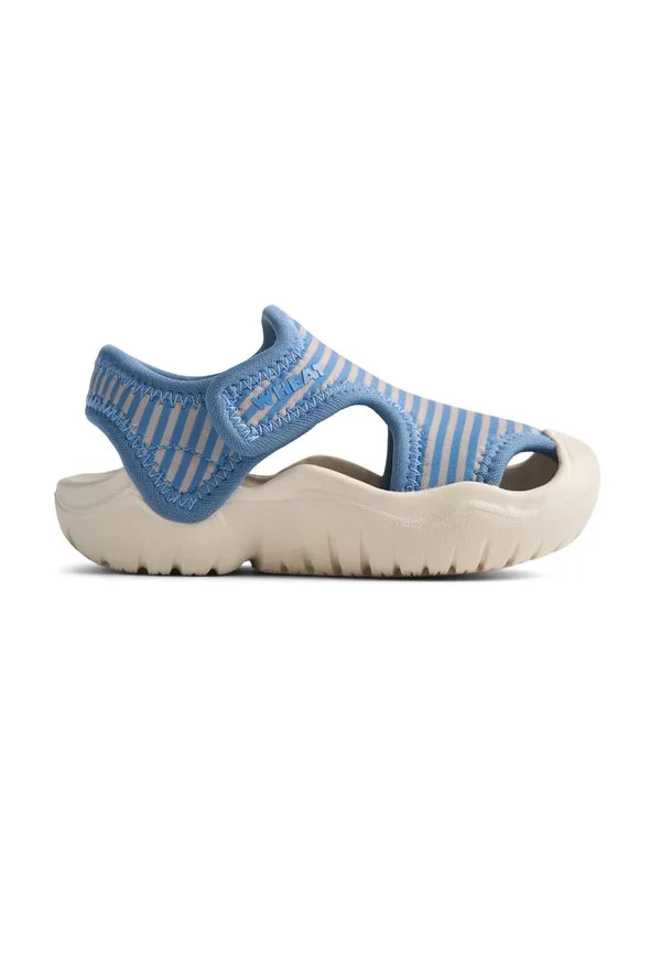 Детские туфли бани Wheat, Blue Swim Stripe