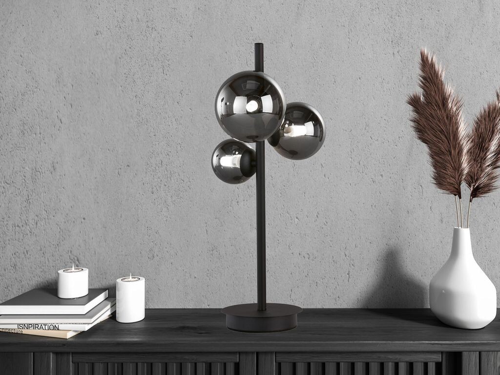 

Современная дизайнерская светодиодная настольная лампа черного цвета с 3 шариками из дымчатого стекла, высота 48 см. Fischer & Honsel Leuchten