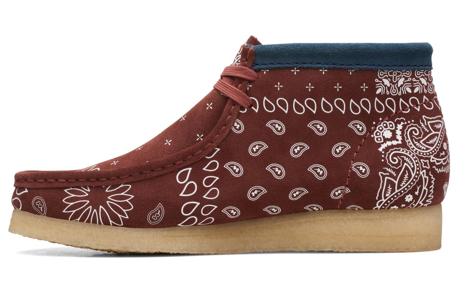 

Оригиналы Wallabee Boot Brick Paisley Clarks