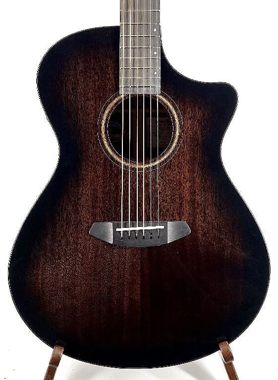 

Акустическая гитара Breedlove Wildwood Pro Concerto Suede Acoustic Electric w/ Bag Ser# CC220807887