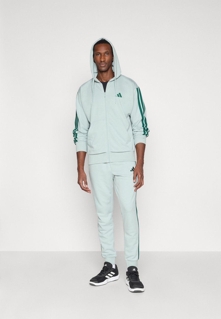 Толстовка Adidas Sportswear Zip-up sweatshirt, Sage/Collegiate Green/Light Green — фото 2