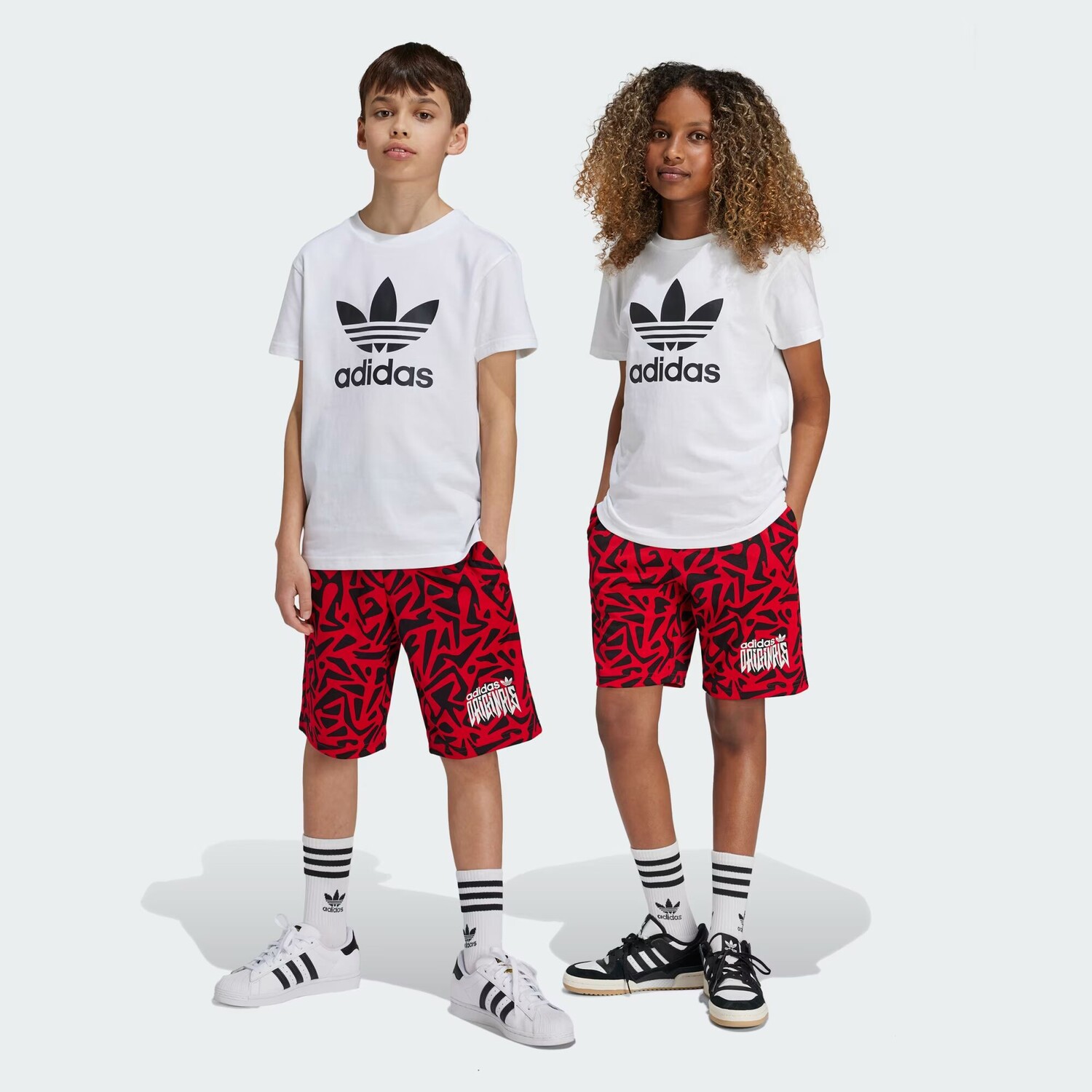 

Шорты со сплошным принтом для детей Adidas, цвет Better Scarlet