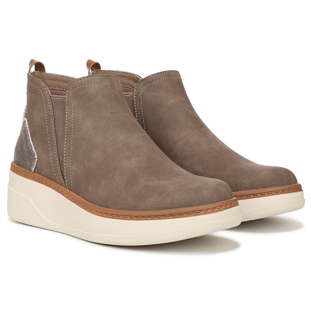 Очаровательные ботильоны на танкетке Blowfish Malibu, цвет woodsmoke brown faux suede