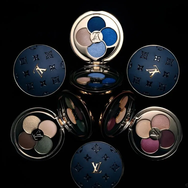 Палетка теней для век 4 цвета Louis Vuitton Force of Nature Field Green — фото 3