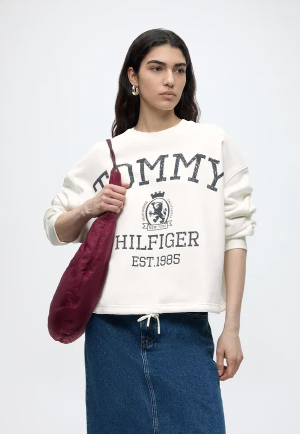 Свитшот Tommy Hilfiger Varsity Crest, цвет экрю — фото 4