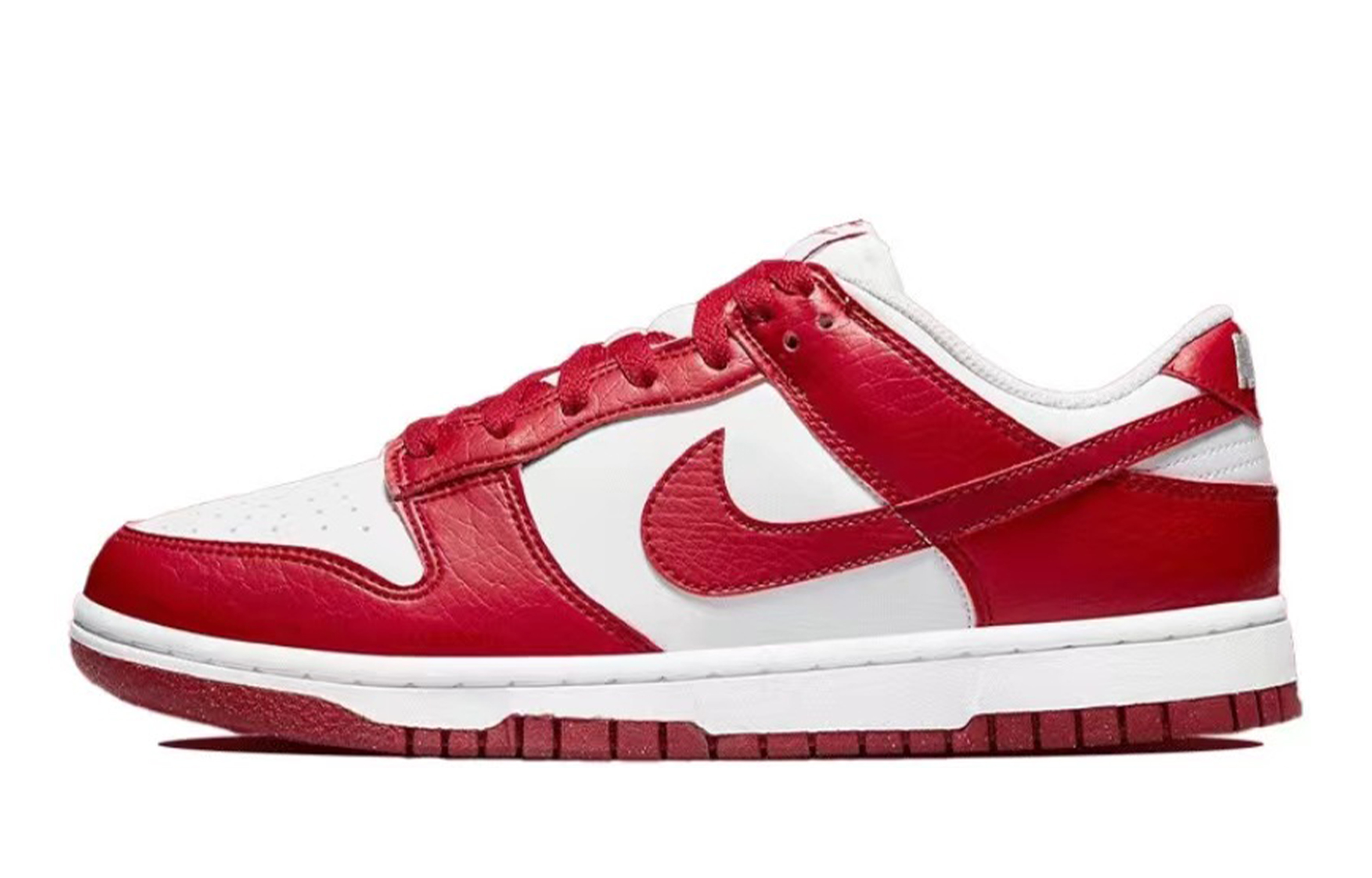 Кроссовки Nike Dunk Skateboard Shoes Women's Low-Top Gray Black