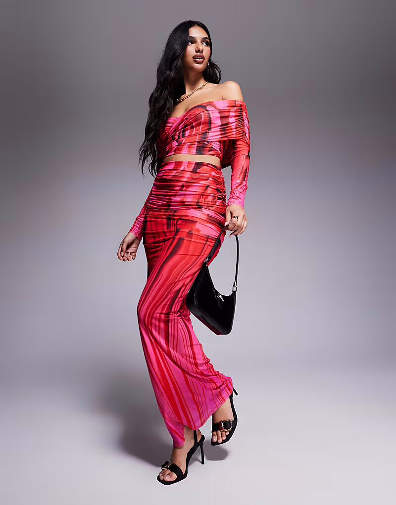 

Платье AFRM bevin maxi length column skirt in overscale rose