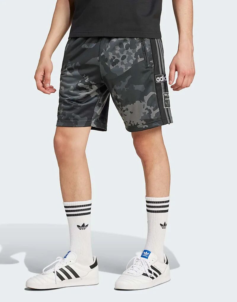 

Шорты камуфляжные черного цвета adidas Originals