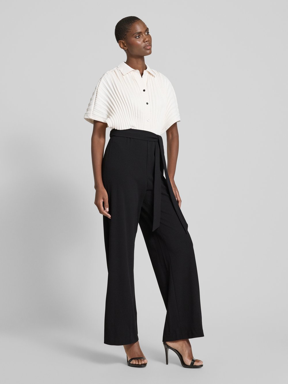 

Комбинезон в многоярусном стиле DKNY, экрю