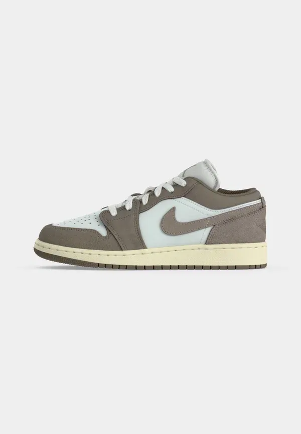 Кроссовки Air 1 Jordan, olive grey/enigma stone/summit white/pale ivory, оливково-серый/загадочный камень/вершинный белый/бледно-слоновая кость — фото 2