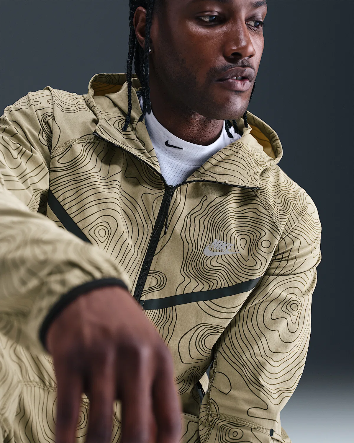 Мужская куртка Windrunner на молнии Nike Tech, Neutral Olive — фото 3