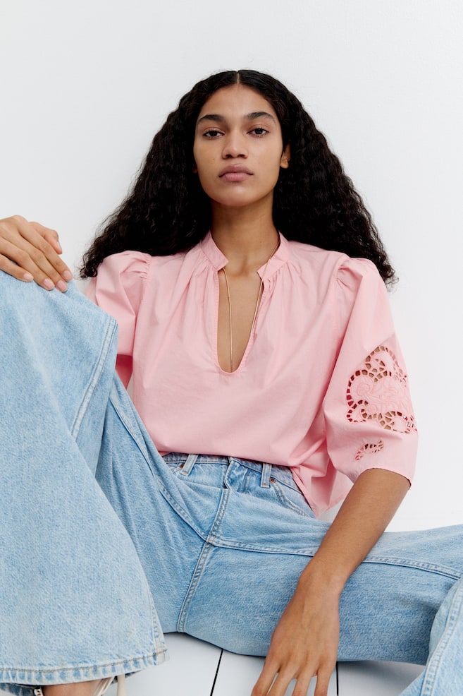 

Блузка с вышивкой ришелье H&M, розовый