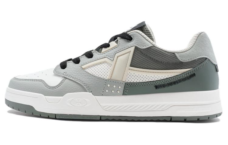 

XTEP Юджи амортизирующие легкие низкие скейтерские кроссовки мужские серо-белые Limestone/Sail White/Fir Green, цвет Limestone/Sail White/Fir Green