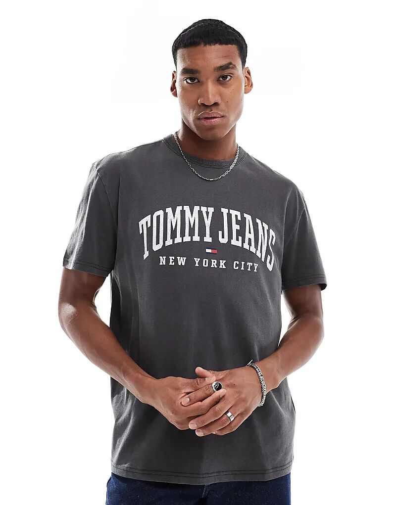 

Футболка с логотипом университета, серого цвета Tommy Jeans