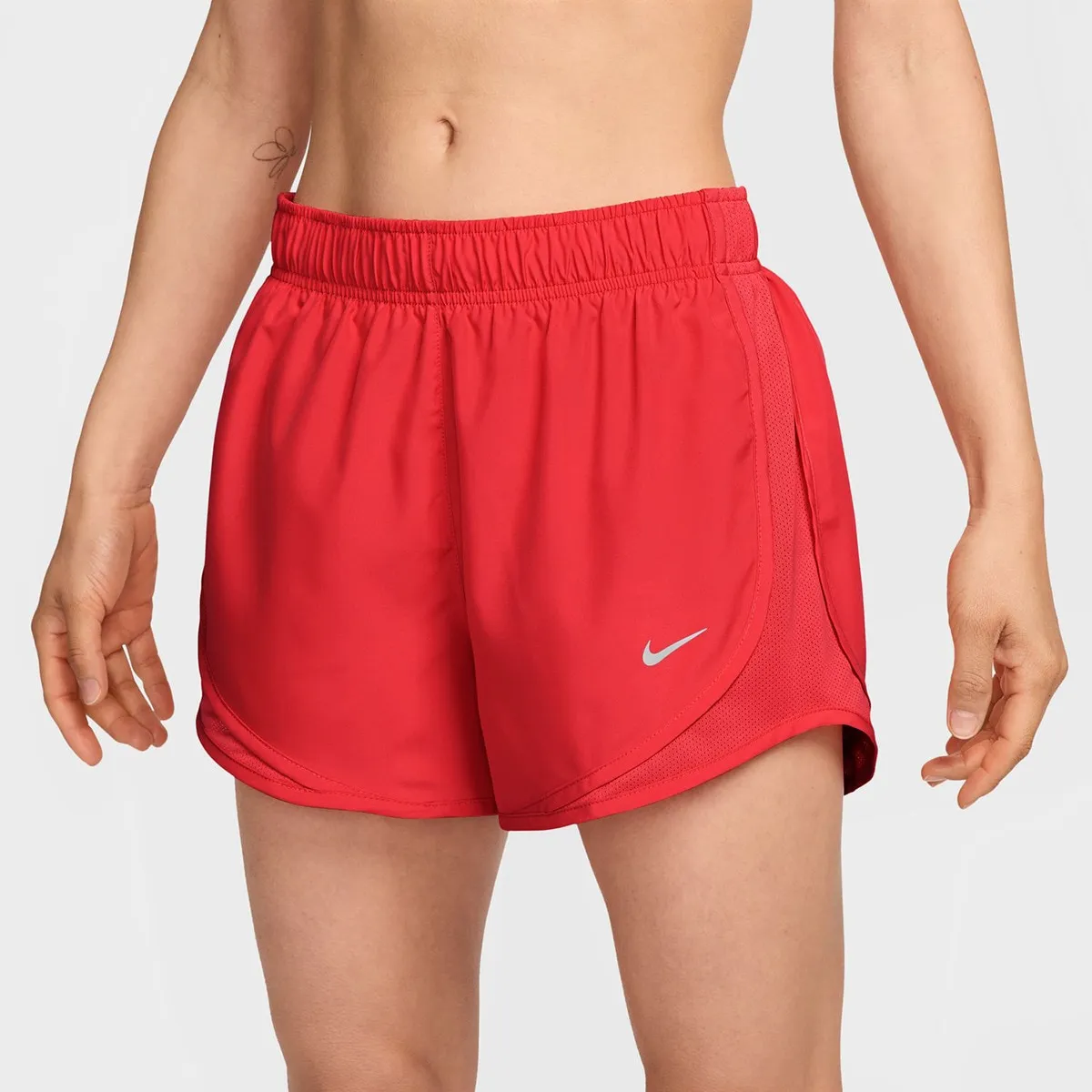 

Женские шорты Nike Tempo 3'', красный