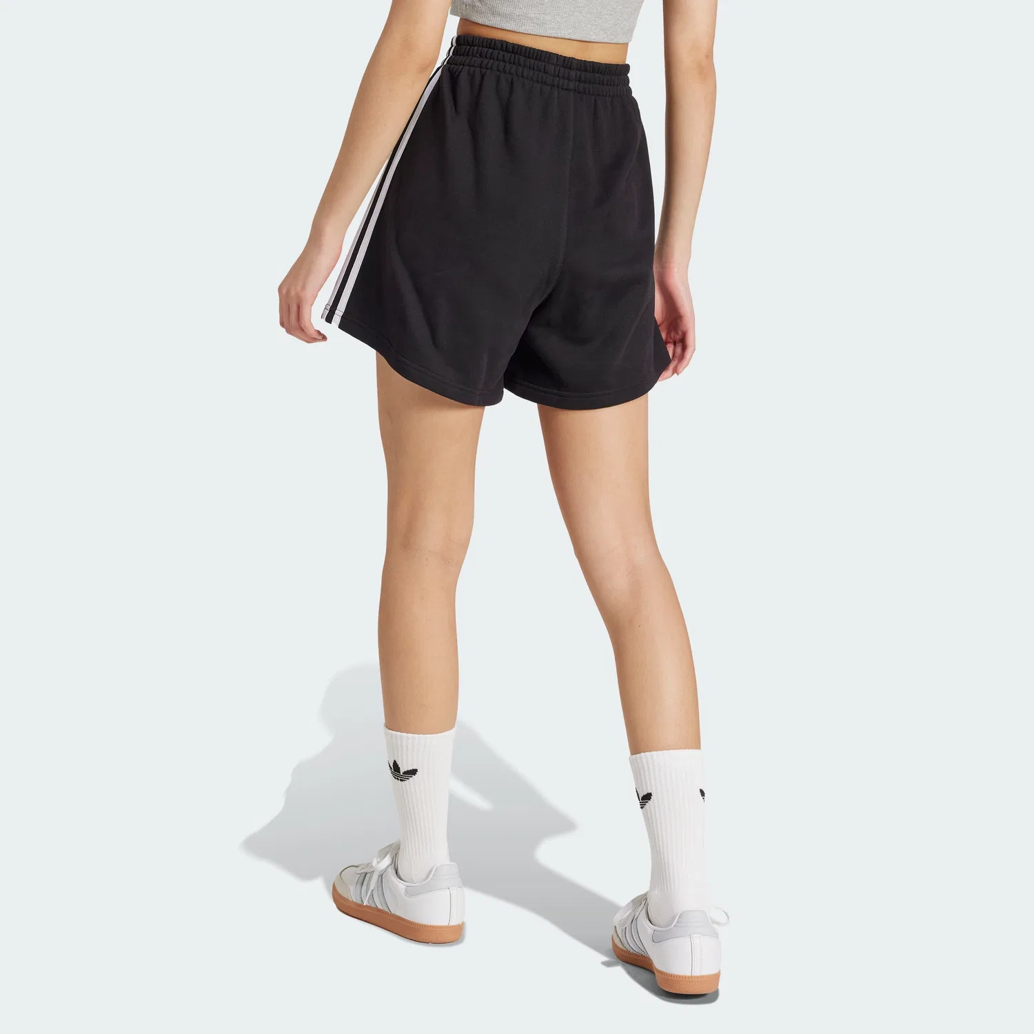Женские чёрно-белые шорты Adidas Adicolor 3-Stripes из французского терри — фото 2
