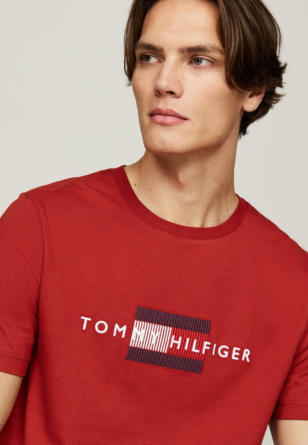 

Футболка с принтом FLAG EMBROIDERY Tommy Hilfiger, красный