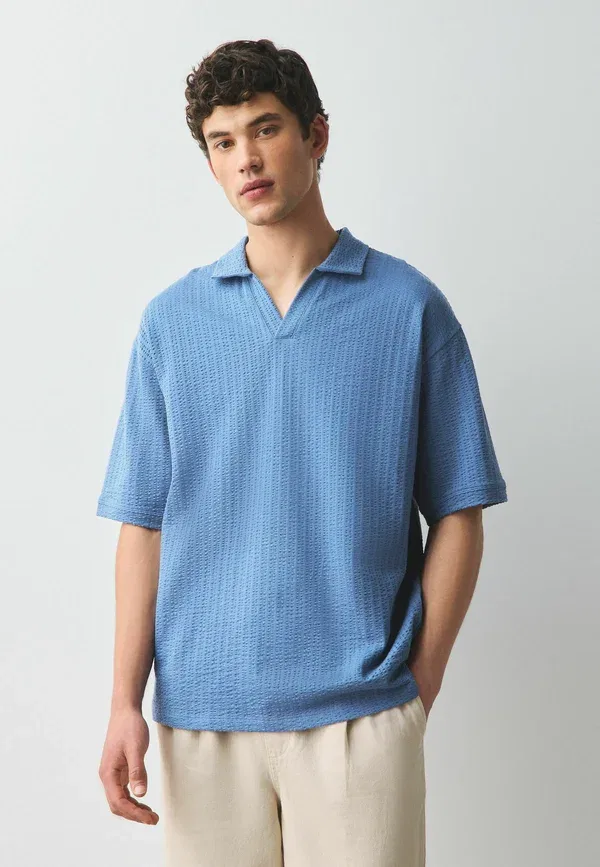 Футболка поло Next, Regular fit seersucker trophy neck textured polo shirt, синий