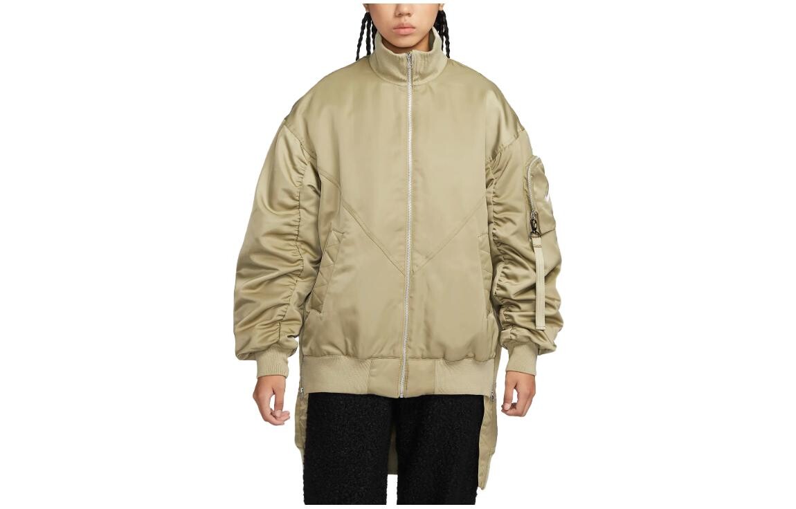 

Куртка серии Sportswear Essentials женская зеленая Nike