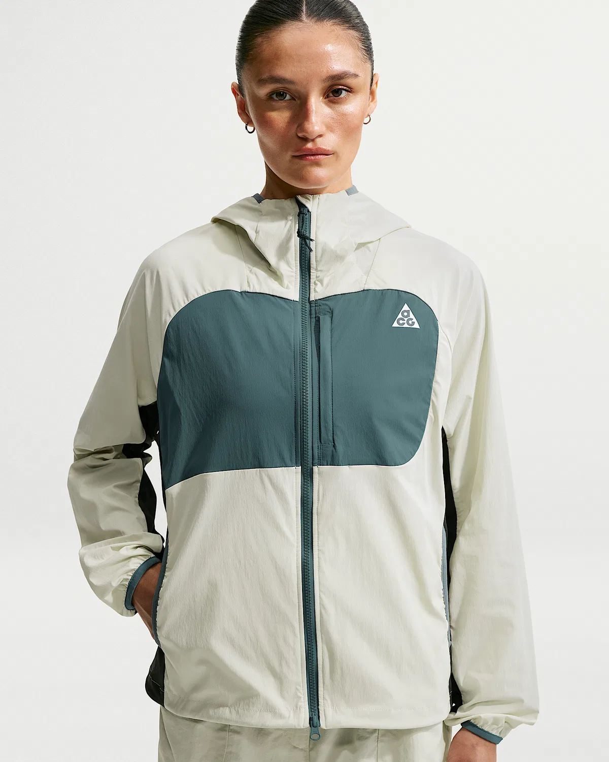 Женская куртка Nike ACG "Five Towers" с защитой от УФ, Sea Glass/Black Spruce/Mineral Slate/Summit White