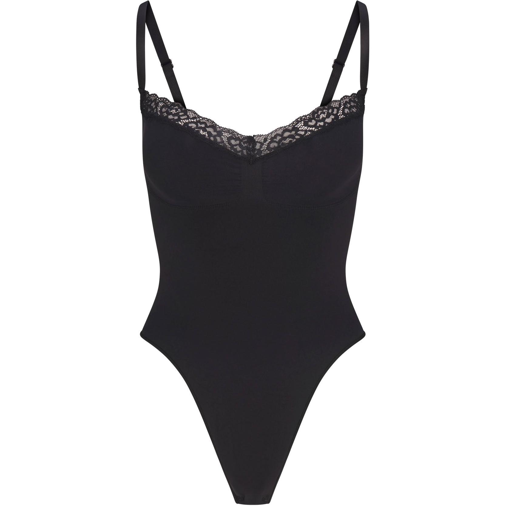 

Skims Коллекция на День святого Валентина SS25 бесшовный скульптурный кружевной боди-трусик боди женский Onyx/Agate-Colored