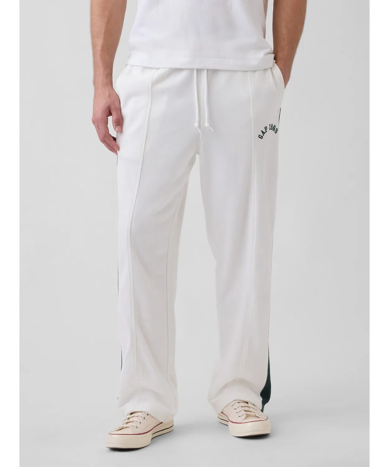 Спортивные штаны GAP Vintage Soft Relaxed Fit 1969 с логотипом, офф-вайт