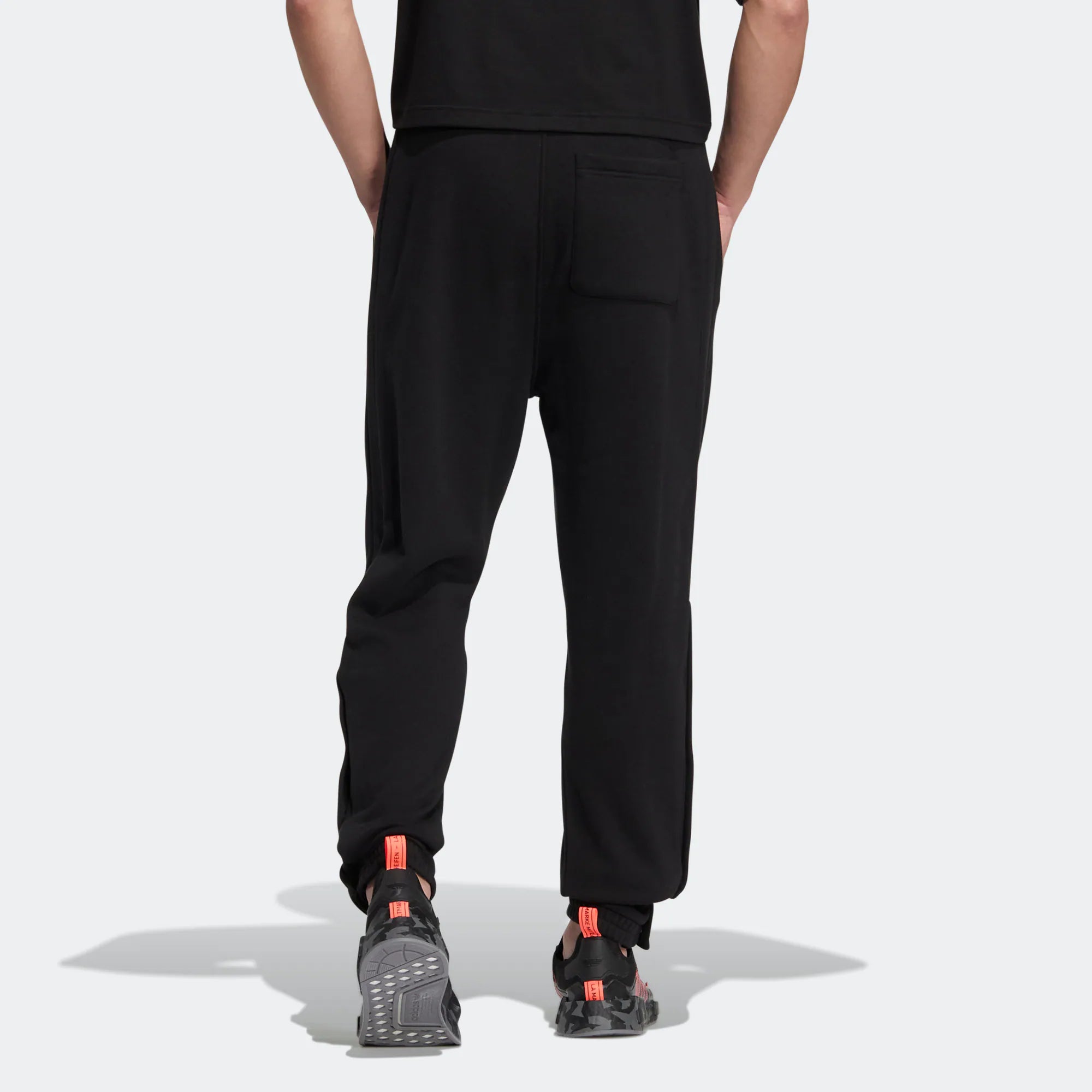 Спортивные брюки adidas originals Essential Pant Logo IC8151 — фото 3