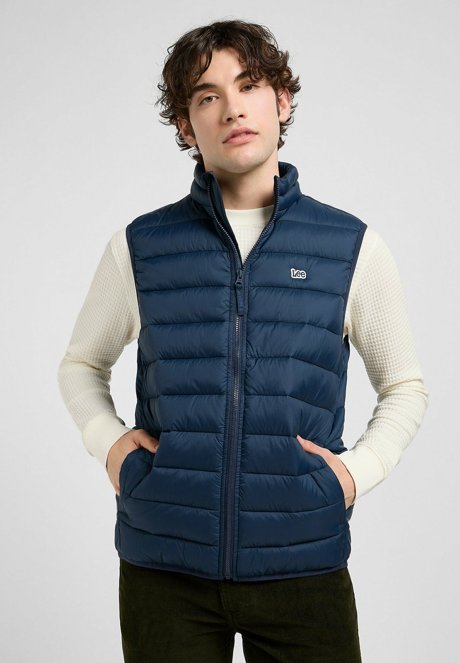 

Куртка Lee STAND COLLAR PUFFER FOR REGULAR FIT, Rivet Navy/Dark Blue