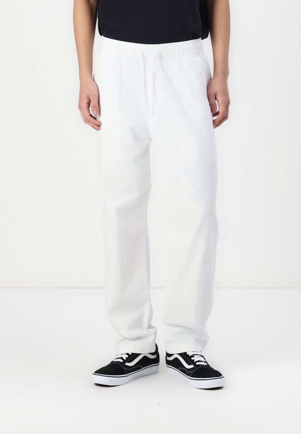 

Чиносы LOOSE Hollister Co., белый