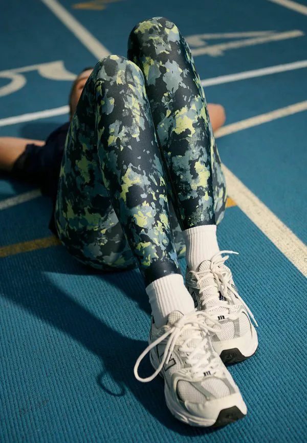 Активные силовые спортивные леггинсы брюки Next, Camo Print — фото 3