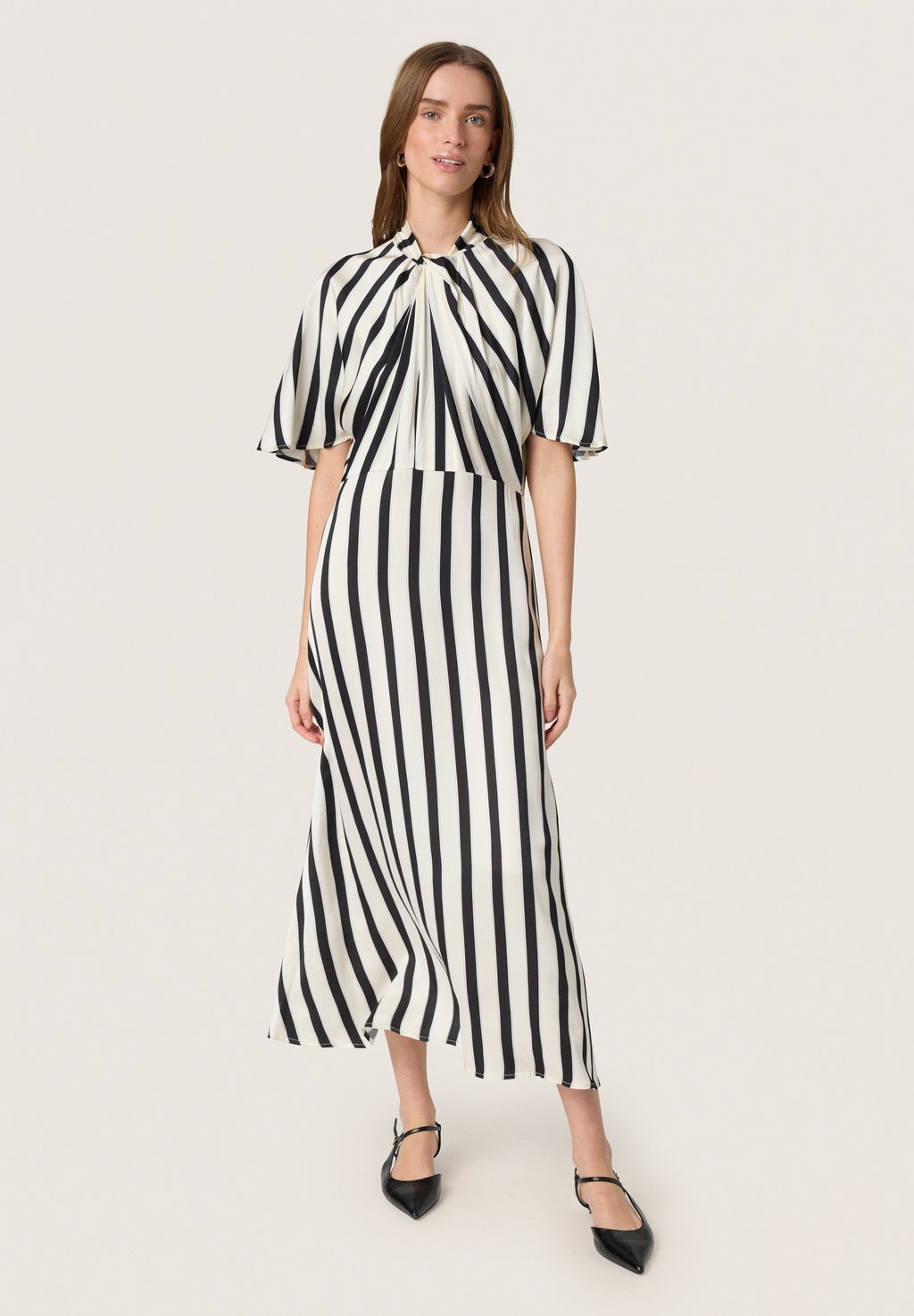 

Повседневное платье SLCLERO MIRIA PRINTED Soaked in Luxury, мультиколор