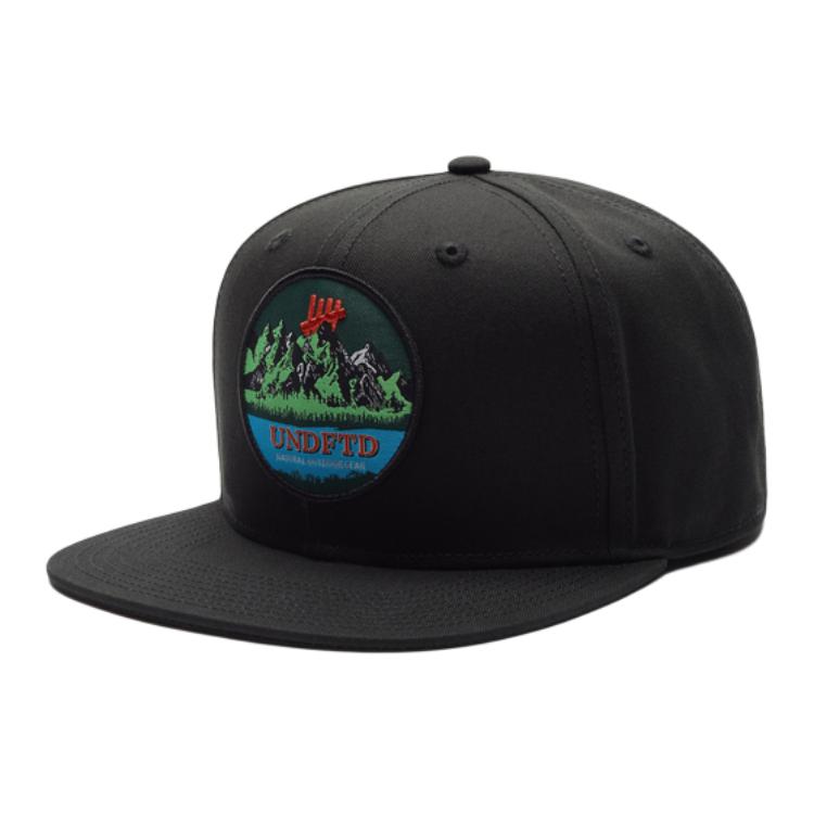 

UNDEFEATED Бейсболка с нашивкой, Black