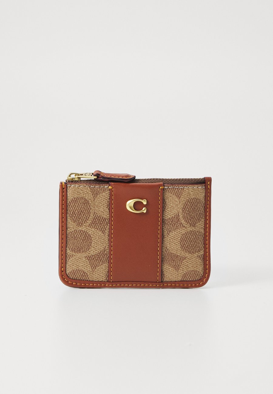 

Кошелек COACH ESSENTIAL MINI ID CARD CASE IN SIGNATURE CANVAS, Caramel/Tan
