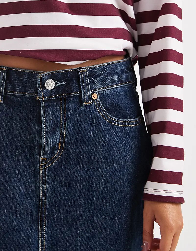 Юбка миди из денима Levi's с заниженной талией, темного цвета, винтажная стирка — фото 3