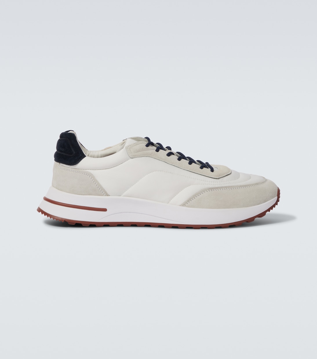 

Кроссовки Weekend Walk с отделкой из замши Loro Piana, белый