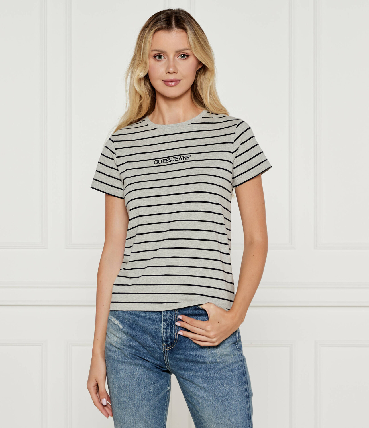 

Футболка Guess Jeans Regular Fit, серый