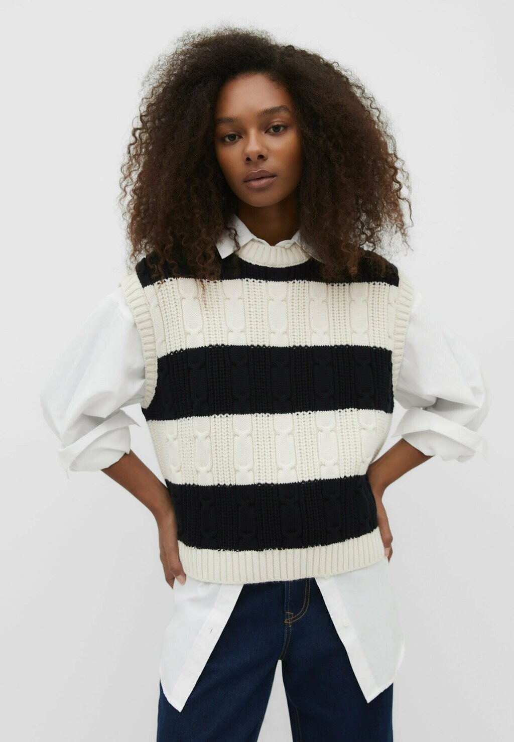 

Свитер Striped Cable Stradivarius, цвет mottled beige