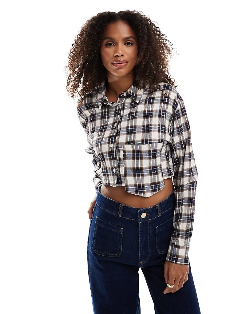 

Укороченная рубашка в клетку коричневого цвета Pull&Bear