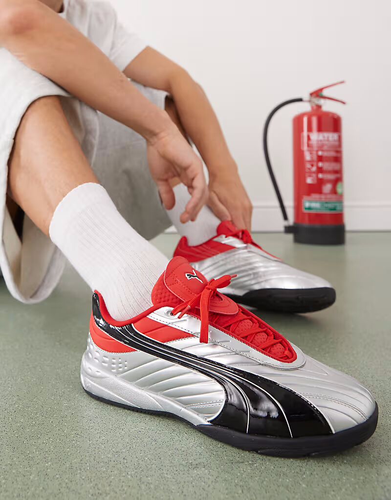 Кроссовки Puma V1PER серебристого и красного цвета