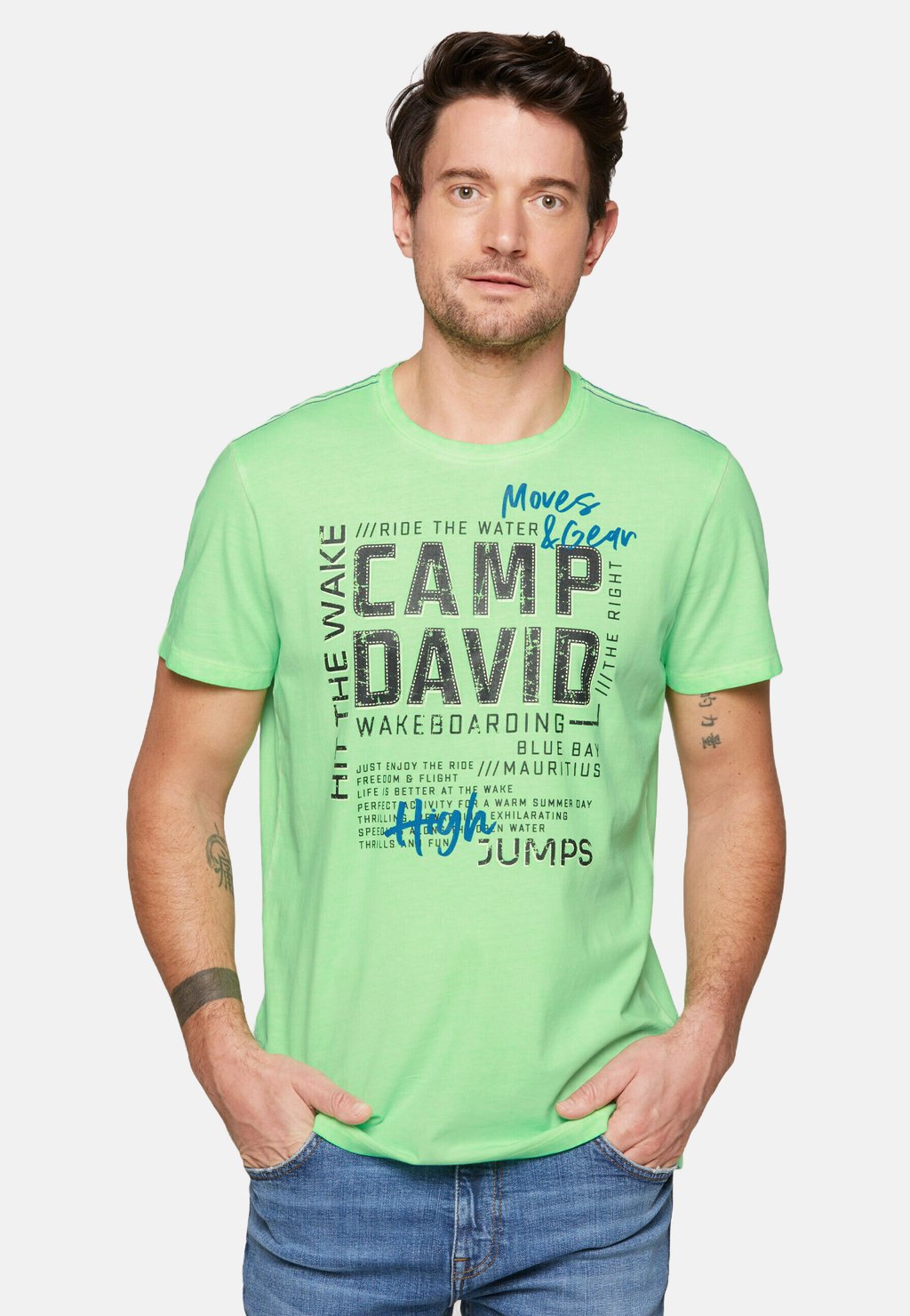 

Футболка с принтом OIL DYED MIT LOGO ARTWORKS Camp David, неоновый зеленый