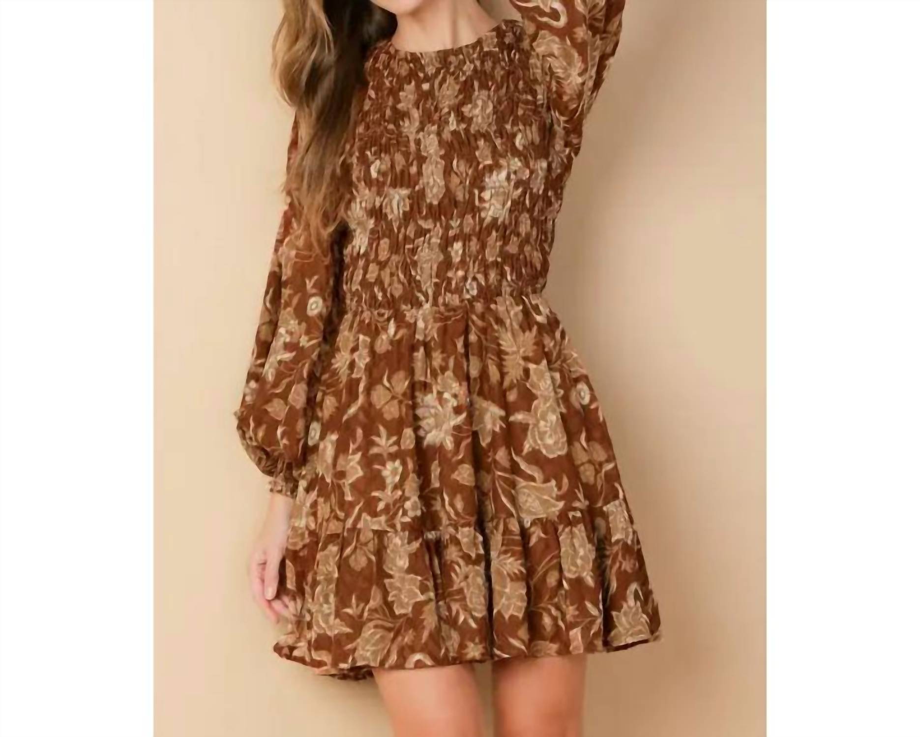 

Мини-платье Fall Vibes с принтом в коричневом цвете FLYING TOMATO