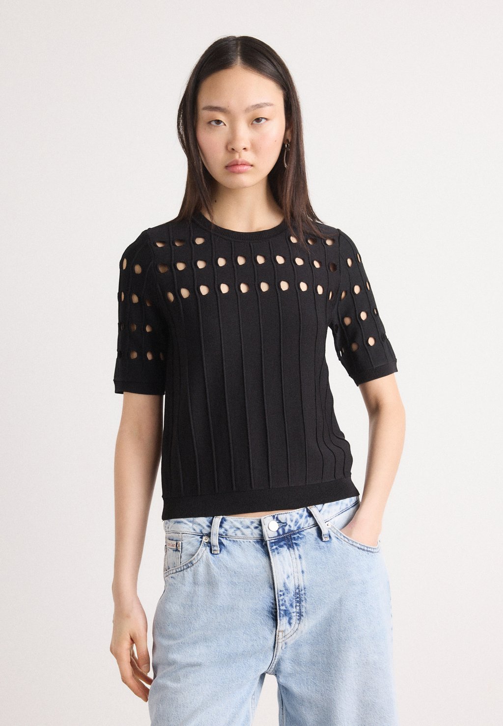 

Футболка с принтом DKNY, черный