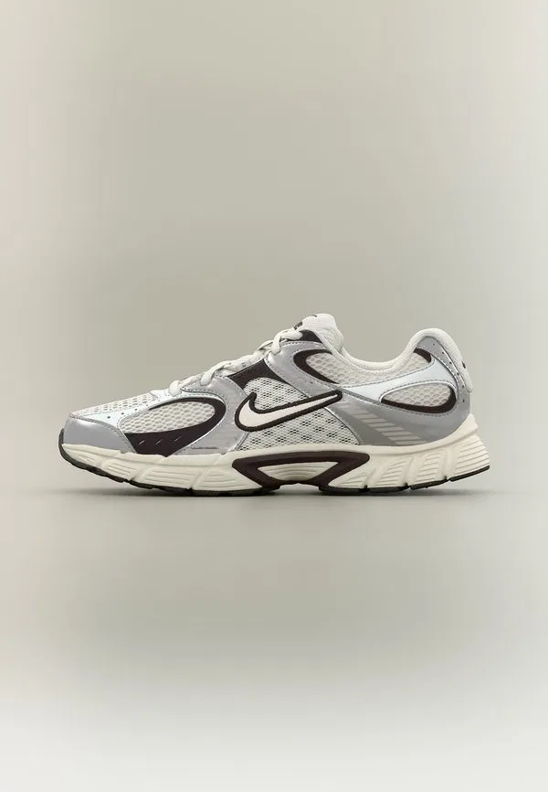 Кроссовки v5 Nike Sportswear, Phantom/Moon Particle/Burgundy Ash/Black